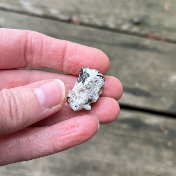 Sherry Topaz Crystals Cluster In Matrix - Picture 14 of 17